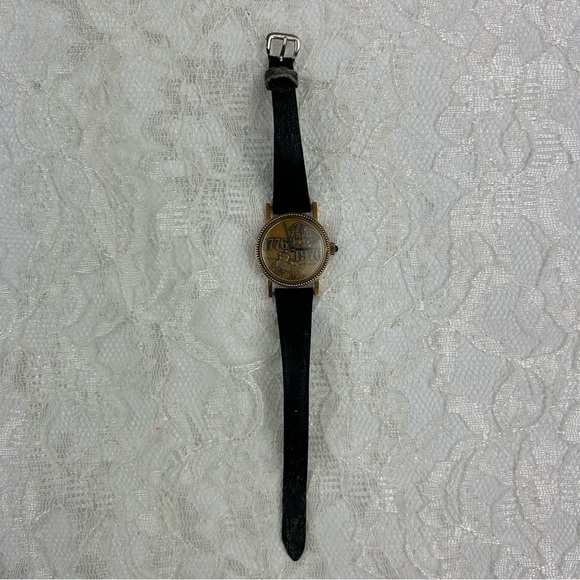 RARE Vintage 1776 1976 BICENTENIAL WITTNAUER COIN BASE 8KT GOLD Women's Watch - Picture 3 of 13